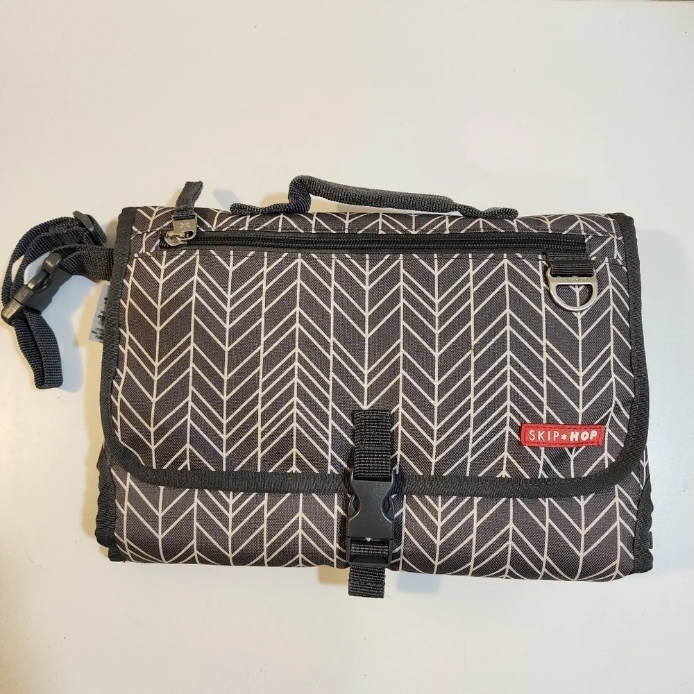 SKIP HOP gray Changing Diapers pad storage luggage